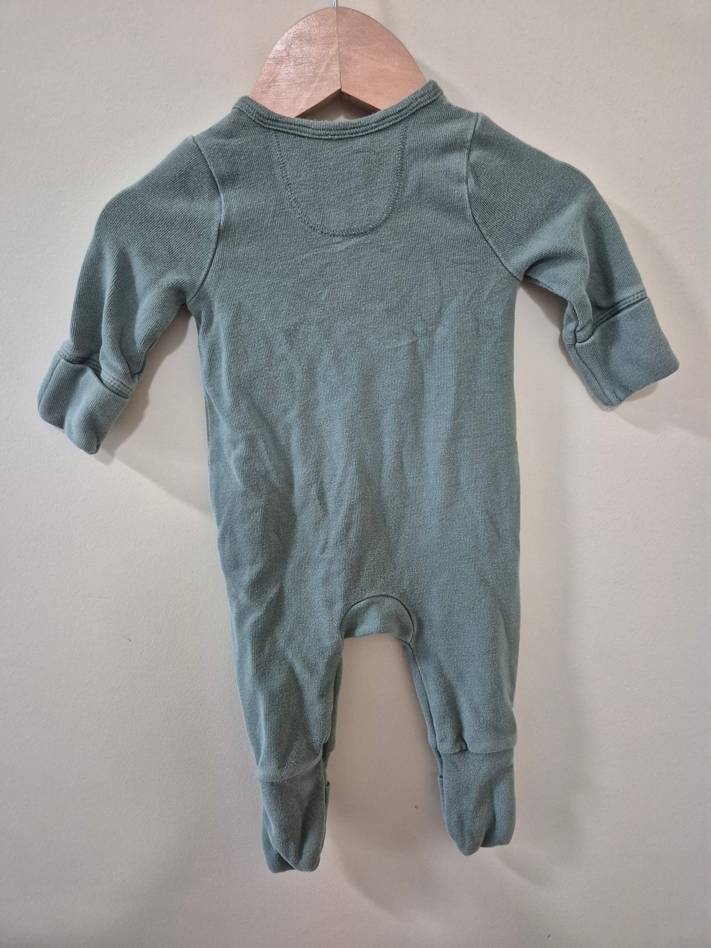 Country Road Green Onesie Size 0000