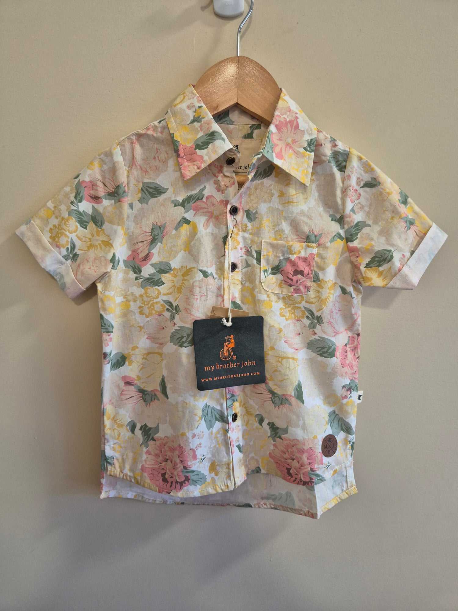 BNWT my brother john Button Up Floral Shirt Size 3