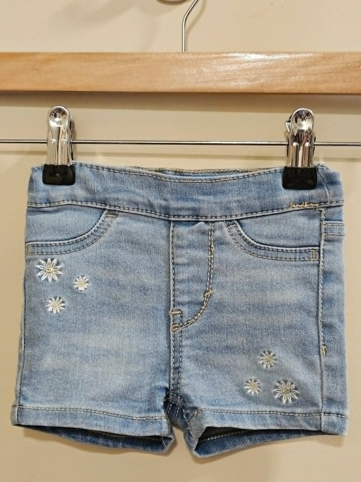 Levi's Denim Shorts Size 00
