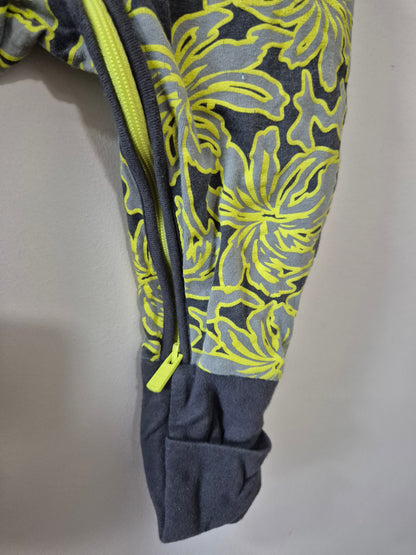 BONDS Onesie Size 3-6 months