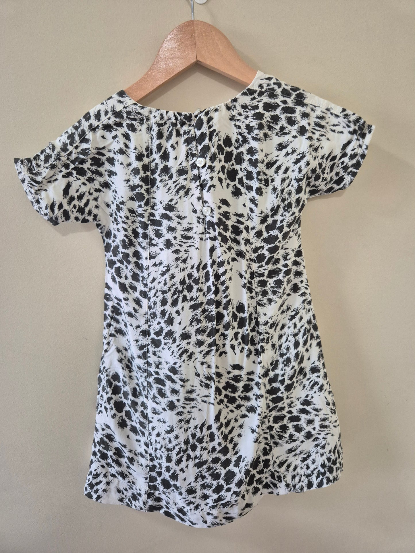 Baby Gap Size 4 Classic monochrome print Dress