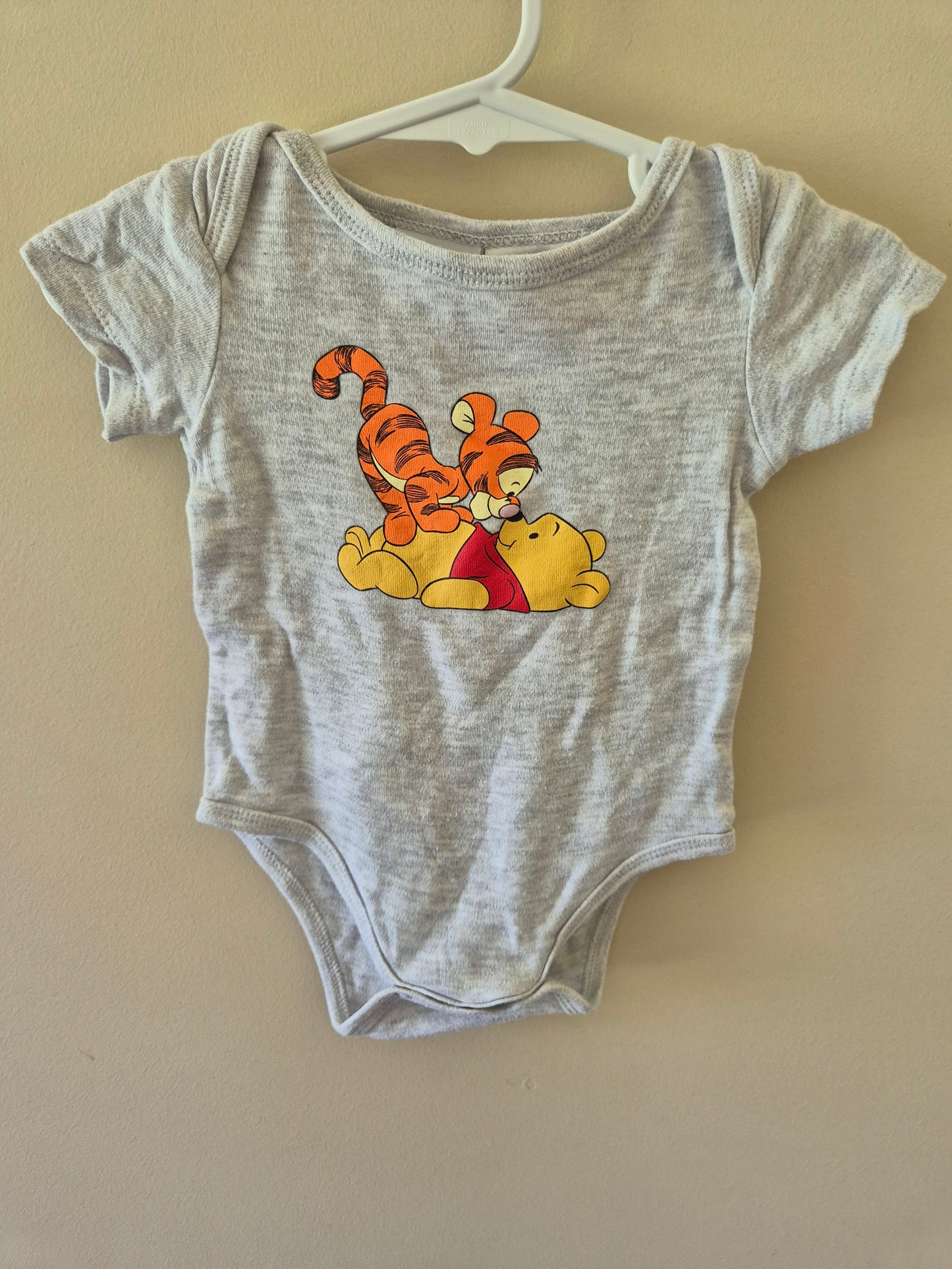 Winnie & Tigger Bodysuit 🐻🐯 - Size 00