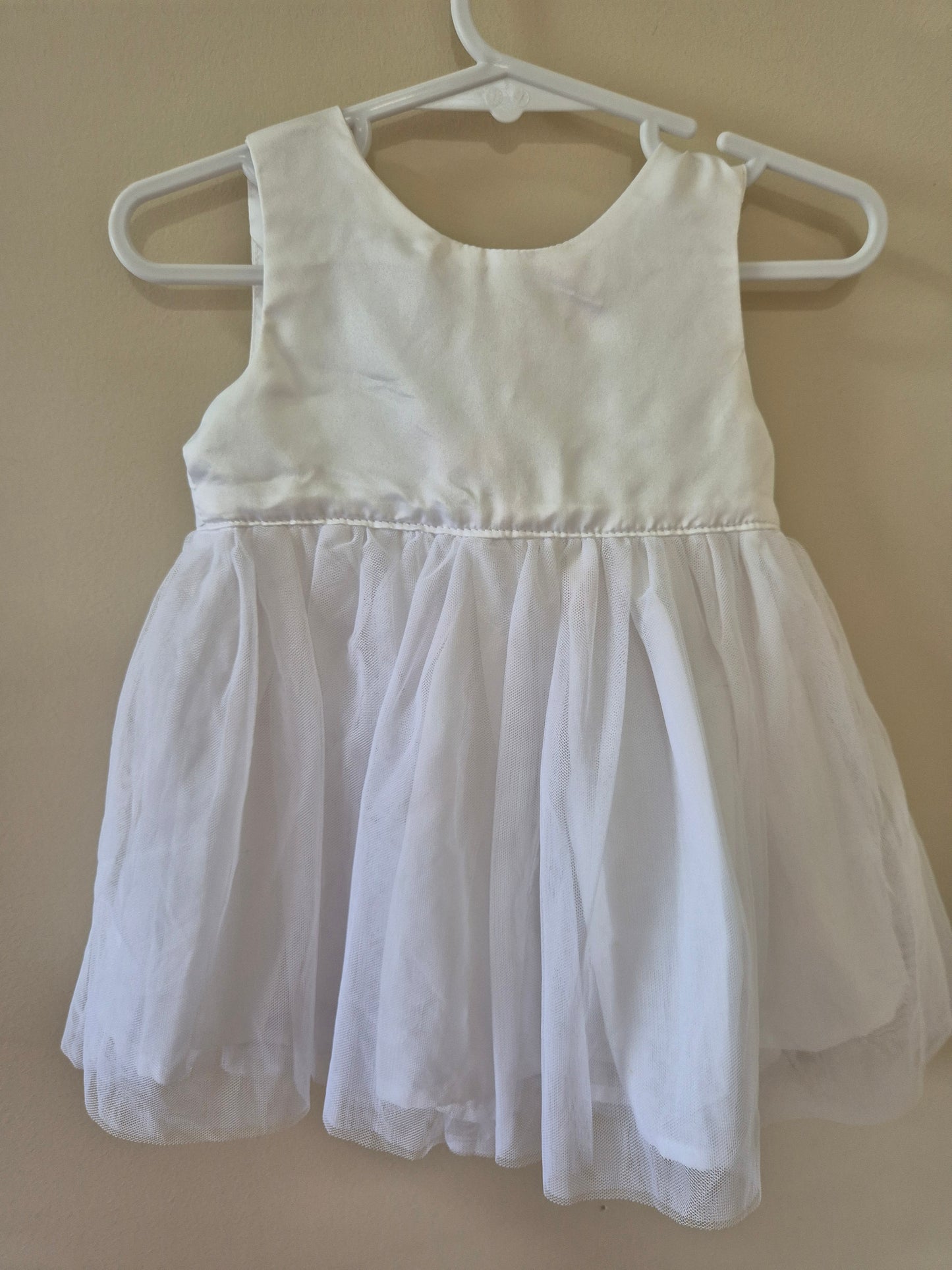 🤍 White Tulle Occasion Dress – Size 00
