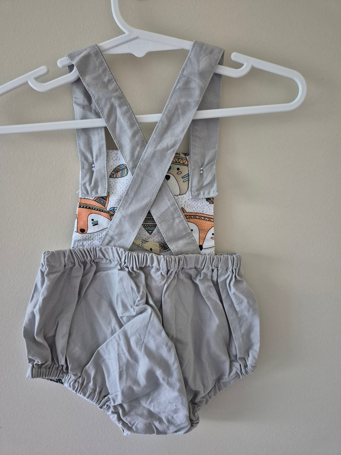 Overalls 🦊 - Size 0-3 months