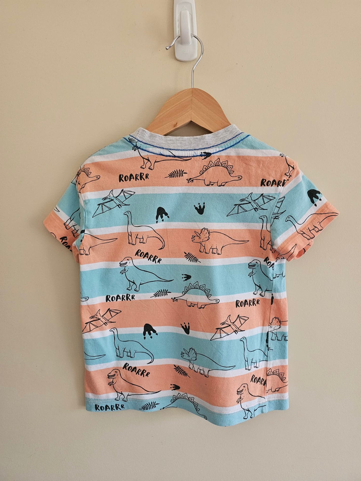 Milkshake Dino Shirt Size 3