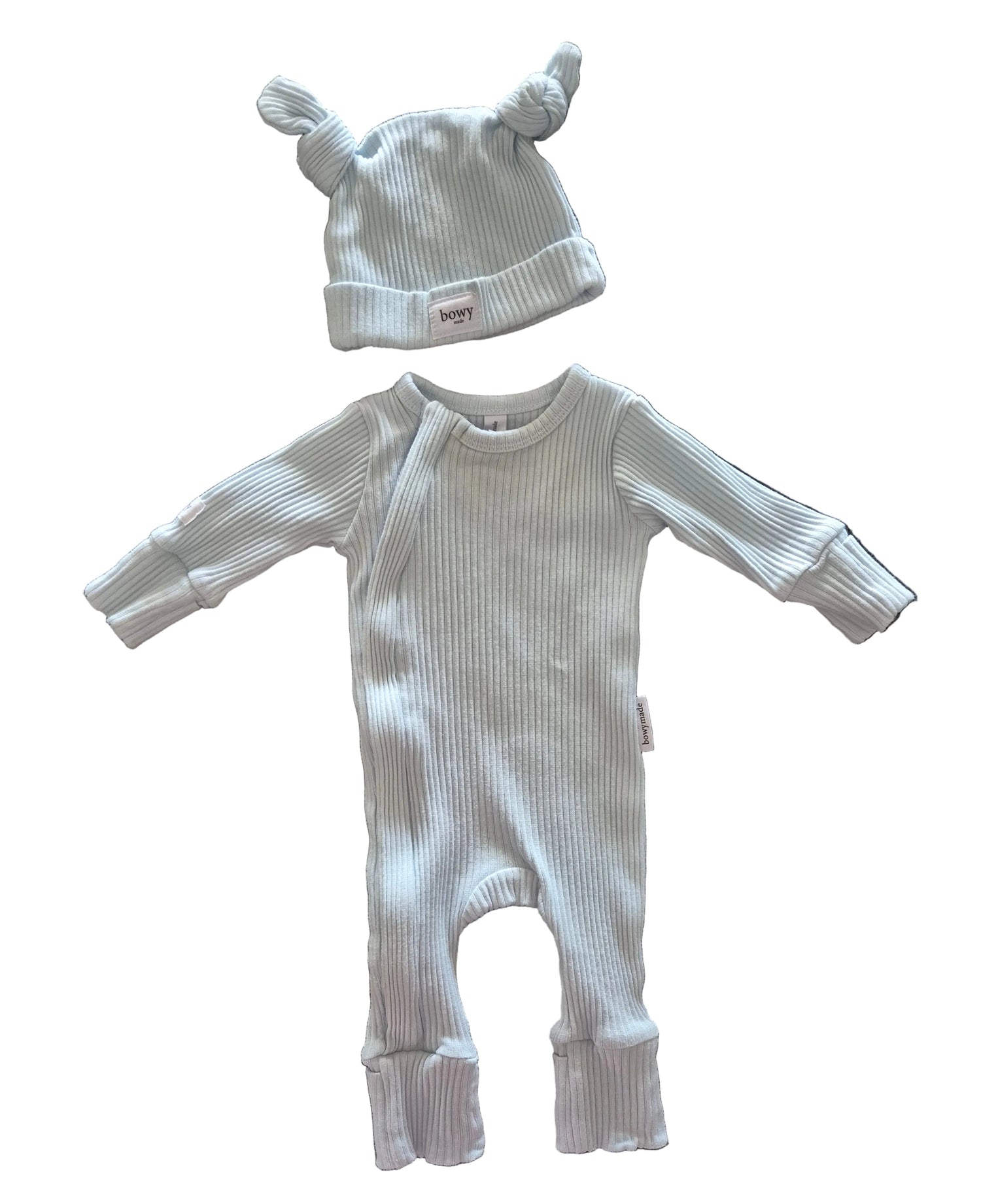 Bowy Made Ribbed Powder Blue Onesie & Bear Knot Beanie Size 0000