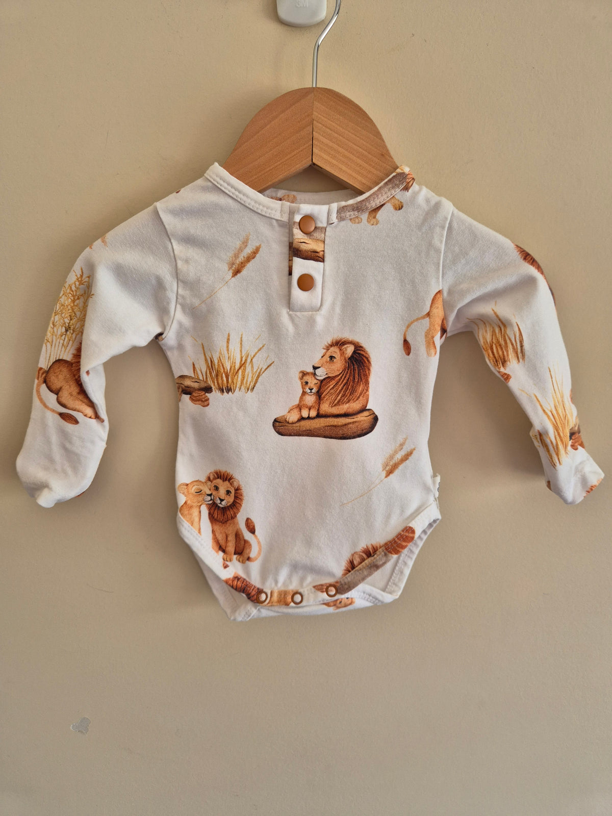 Snuggle Hunny Long Sleeve Bodysuit Lion Print Size 0000