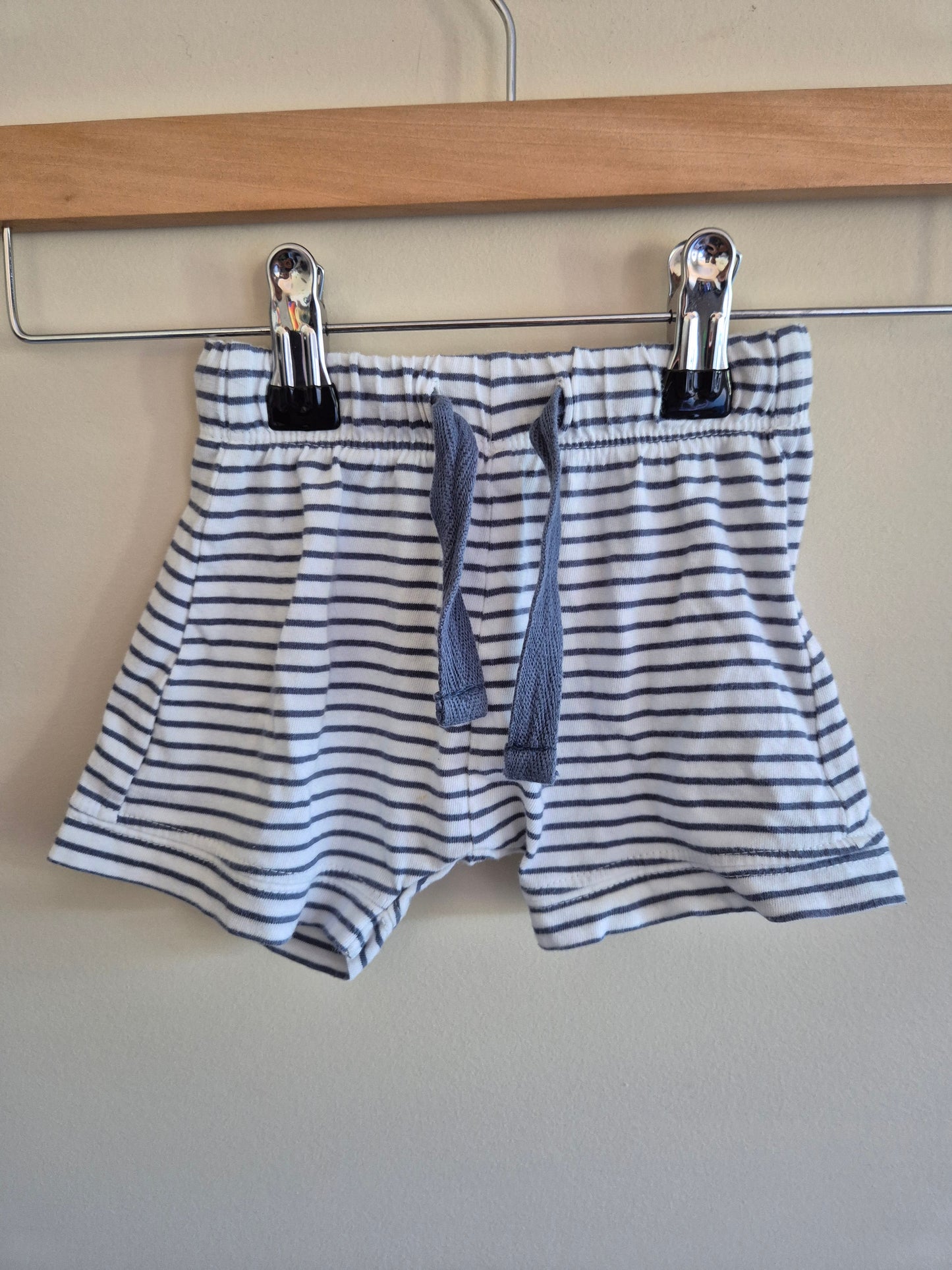 Baby Berry Striped Blue & White Shorts Size 000
