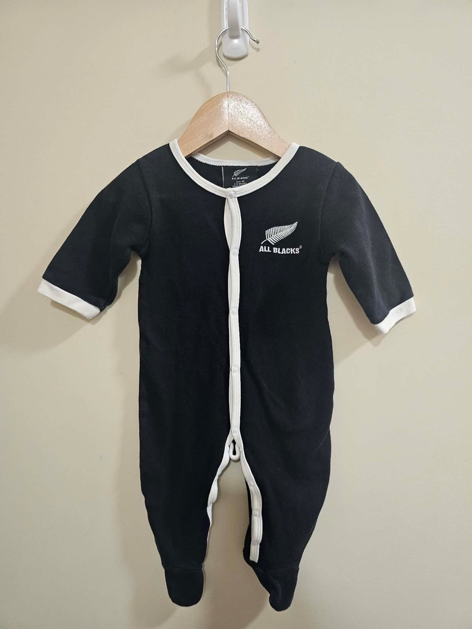 All Blacks Onesie Size 00