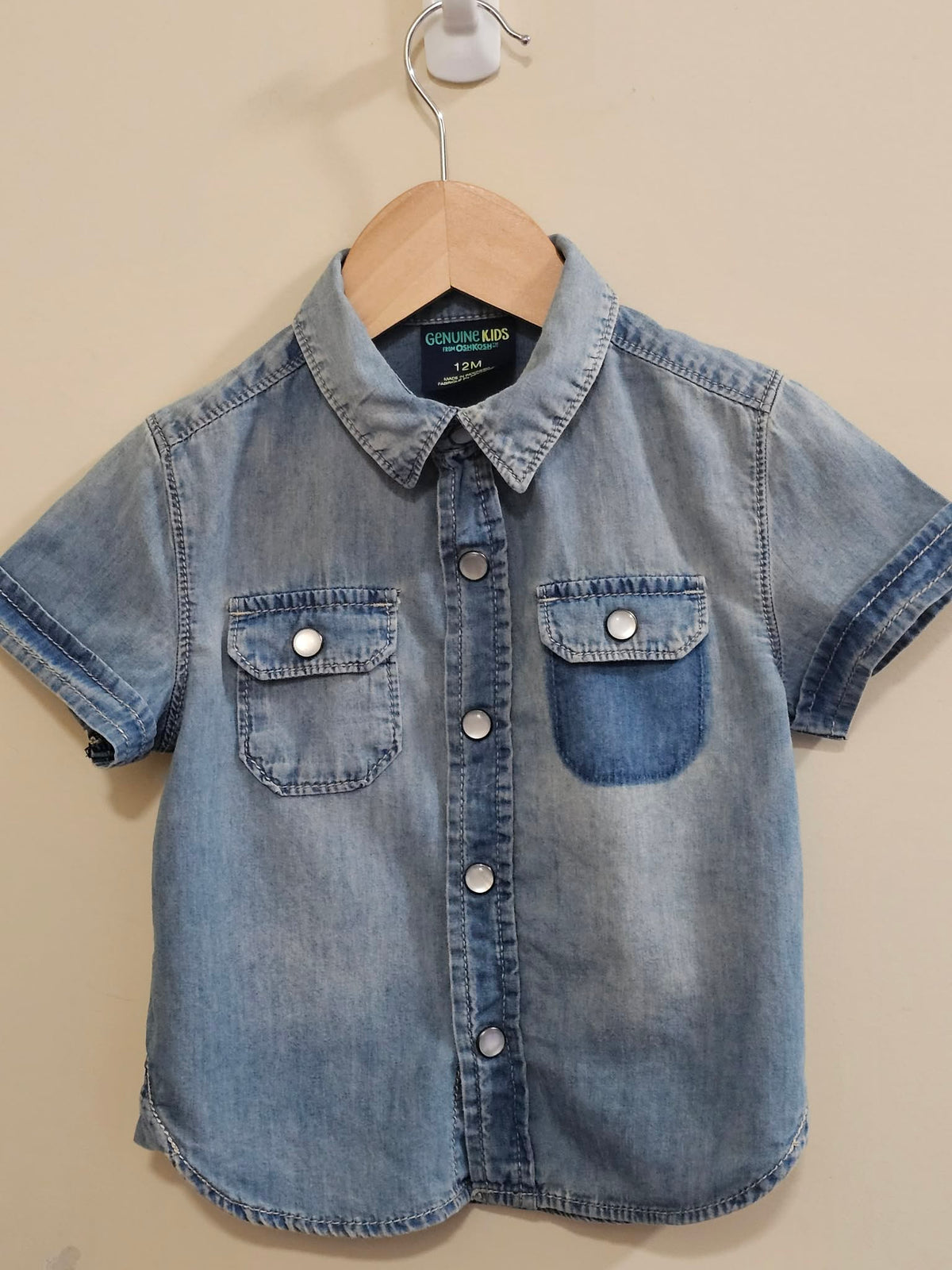 Genuine Kids from OshKosh Button Up Shirt Size 0