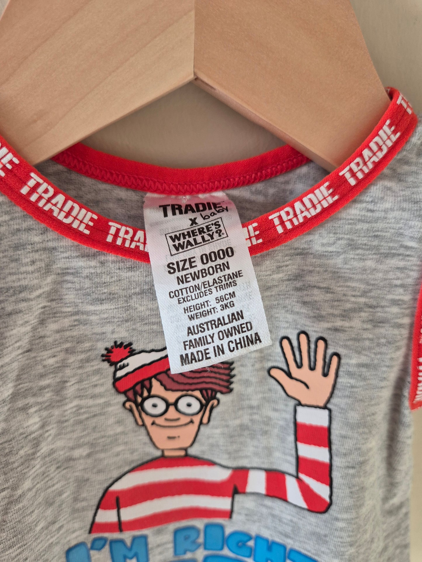 Tradie Where's Wally  - 0000