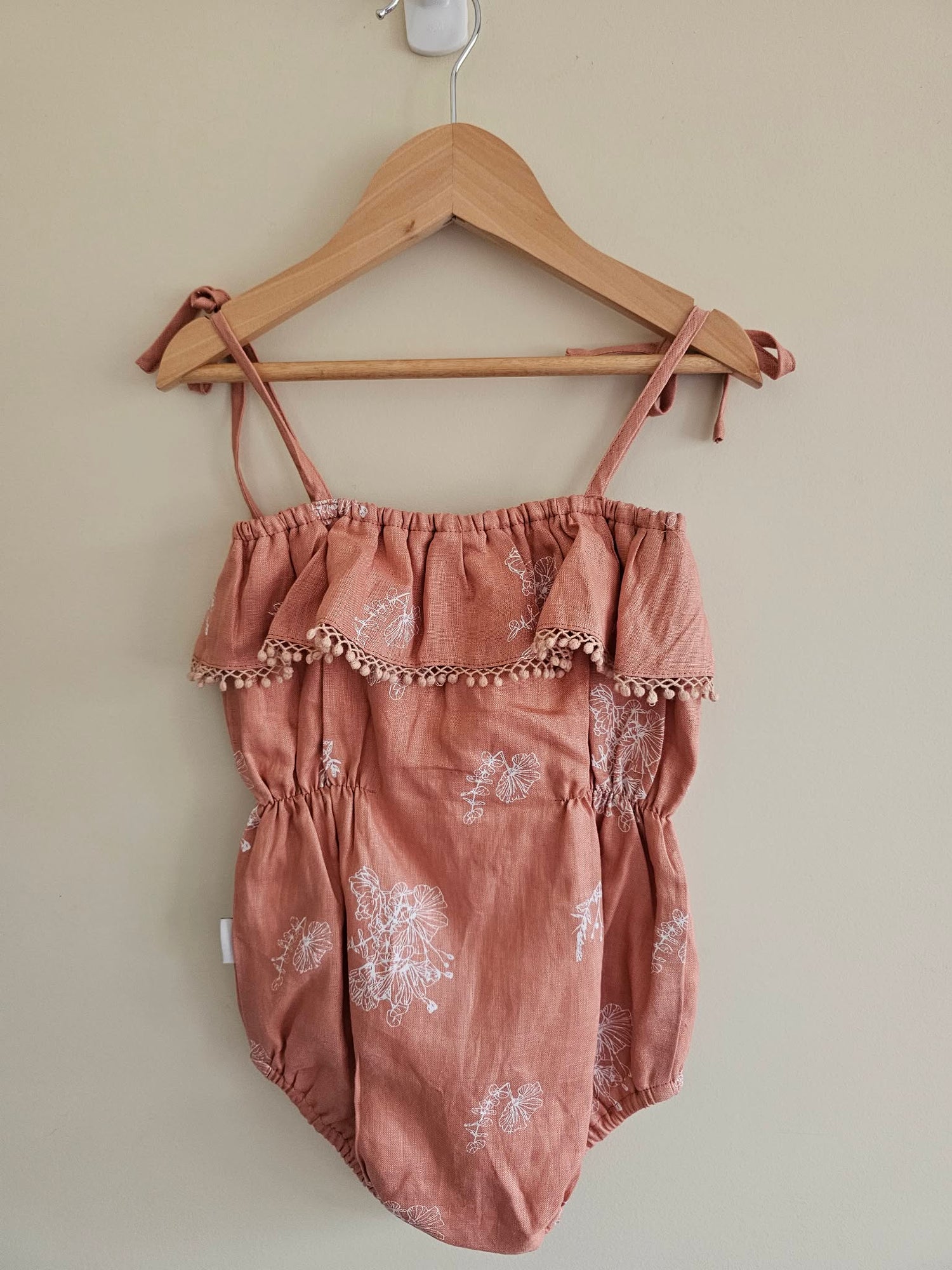 BNWT Karibo Kids Bodysuit Size 3