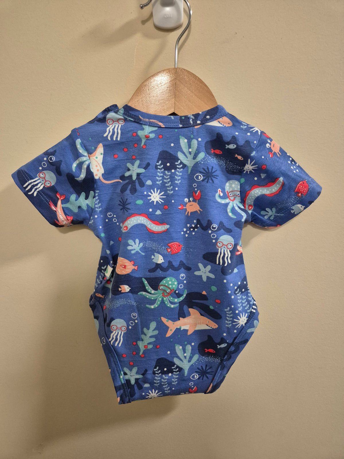 Little Green & Co Bodysuit Size 0000