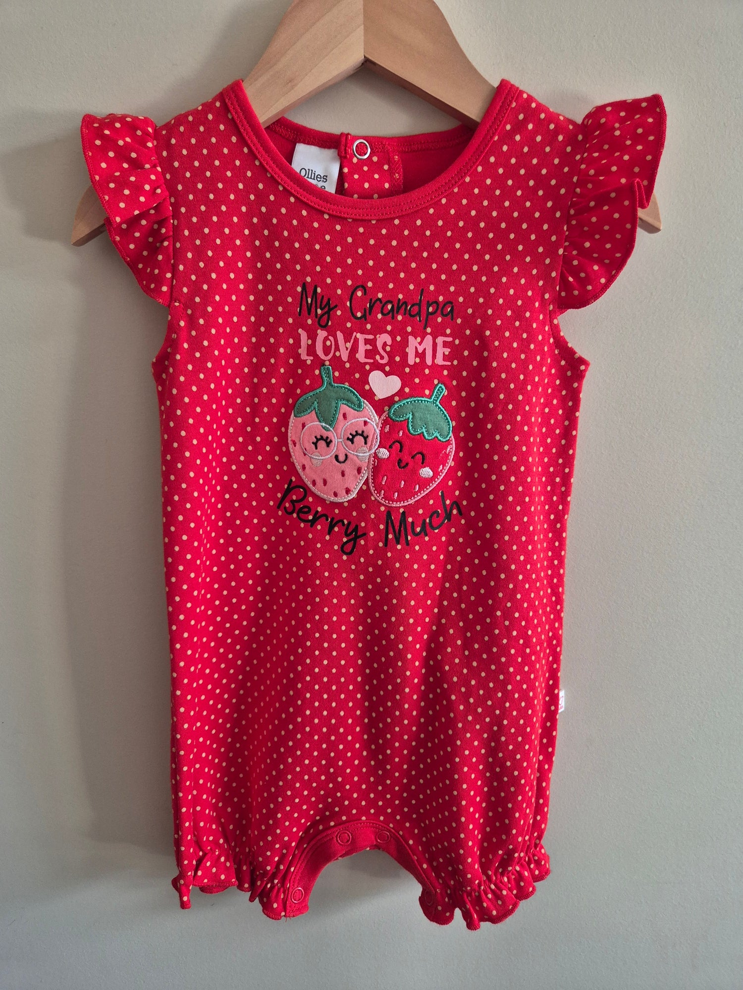BNWT Ollies Place "My Grandpa Loves Me Berry Much" Romper Size 0