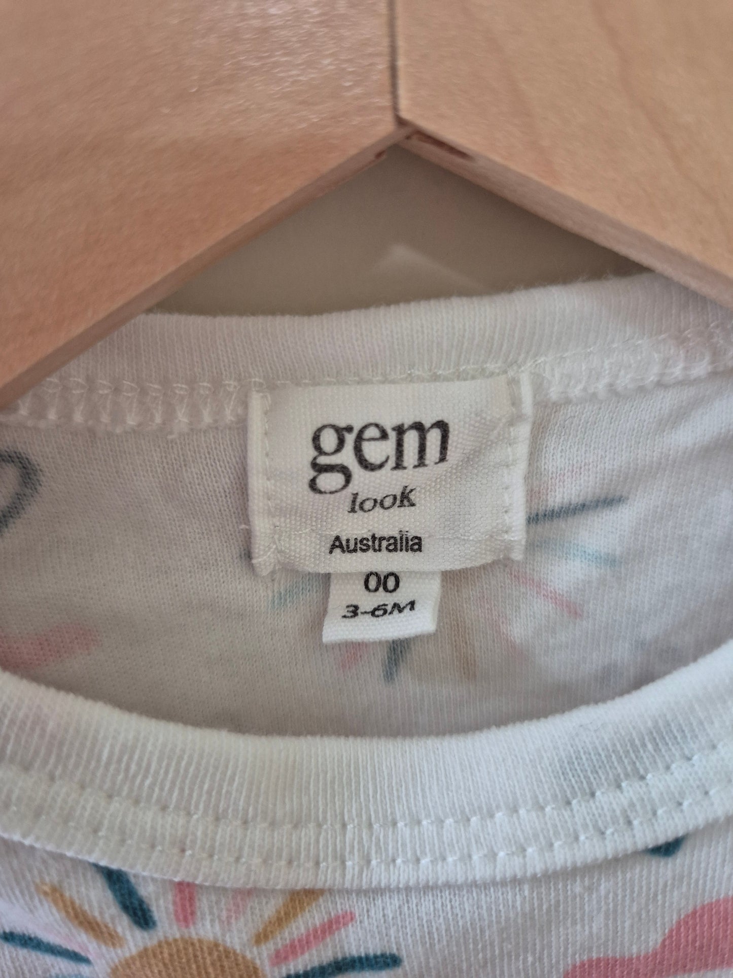 Gem Look Rainbow Bodysuit Size 00