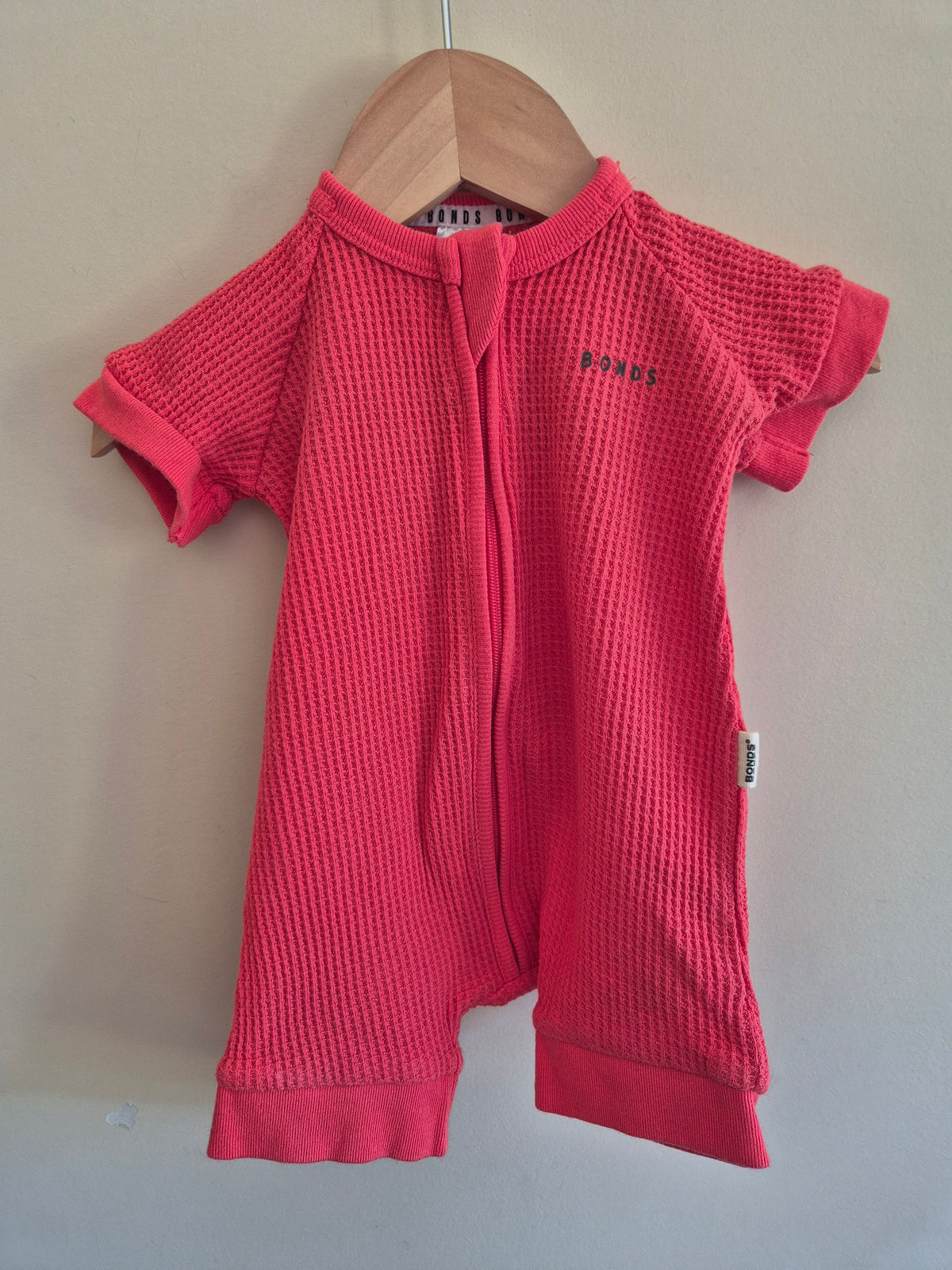 Bonds Red Waffle Wondersuit Size 000