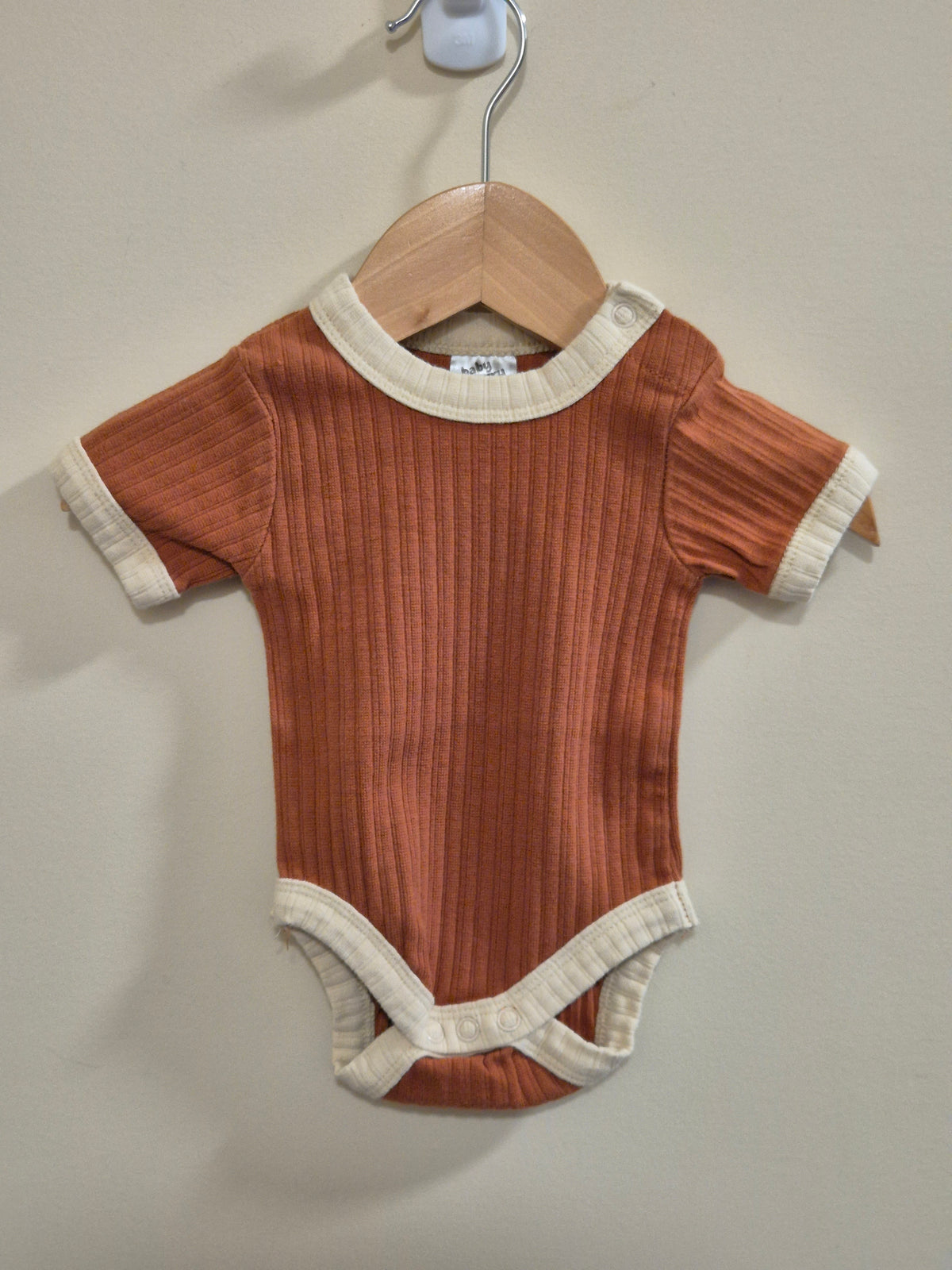 Baby Berry Ribbed Bodysuit Size 0000