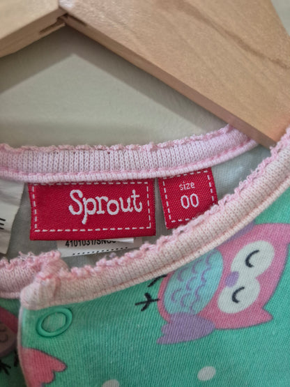 Sprout romper Size 00