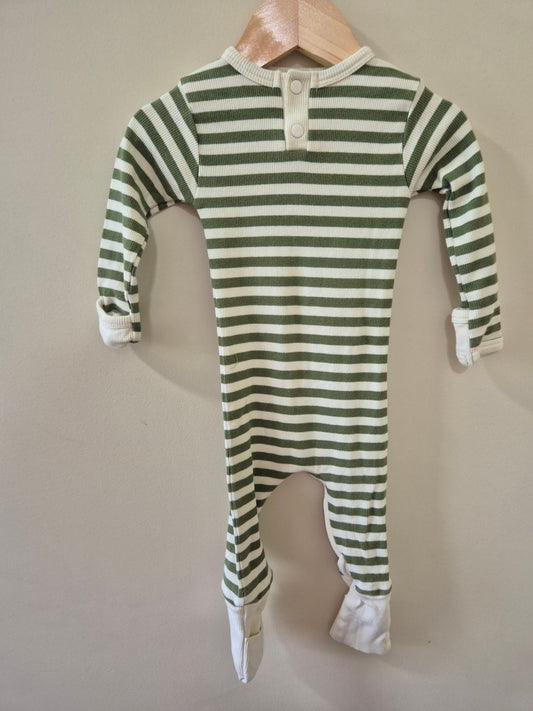 Snuggle Hunny Onesie Size 00
