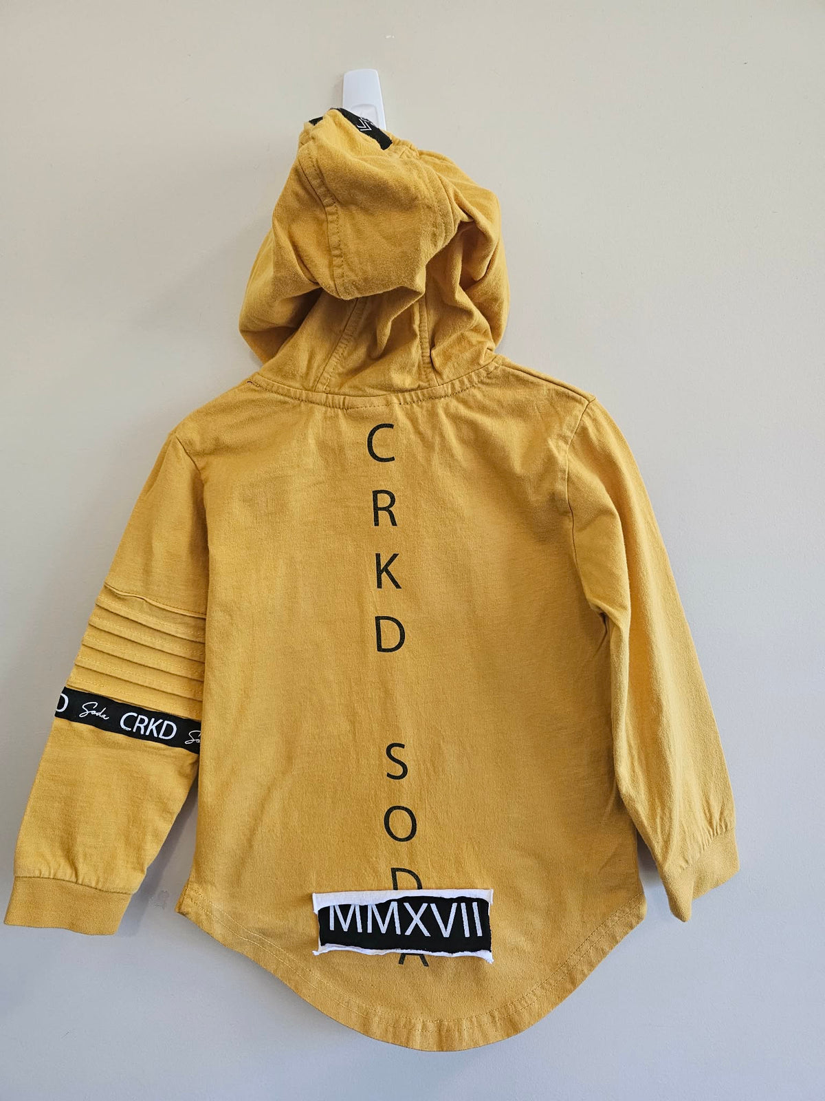 Cracked Soda Long Sleeve Shirt With Hood Size 4