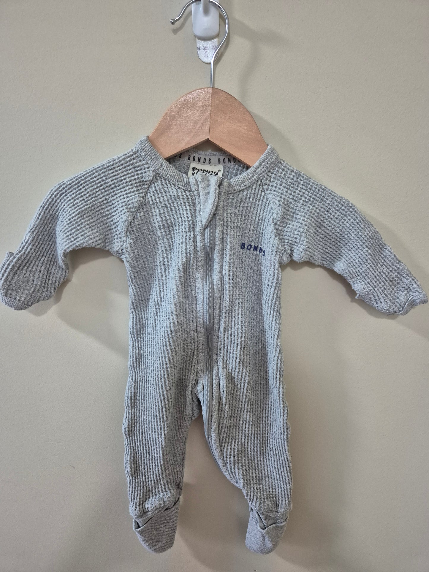 Bonds Grey Waffle Onesie Size 0000