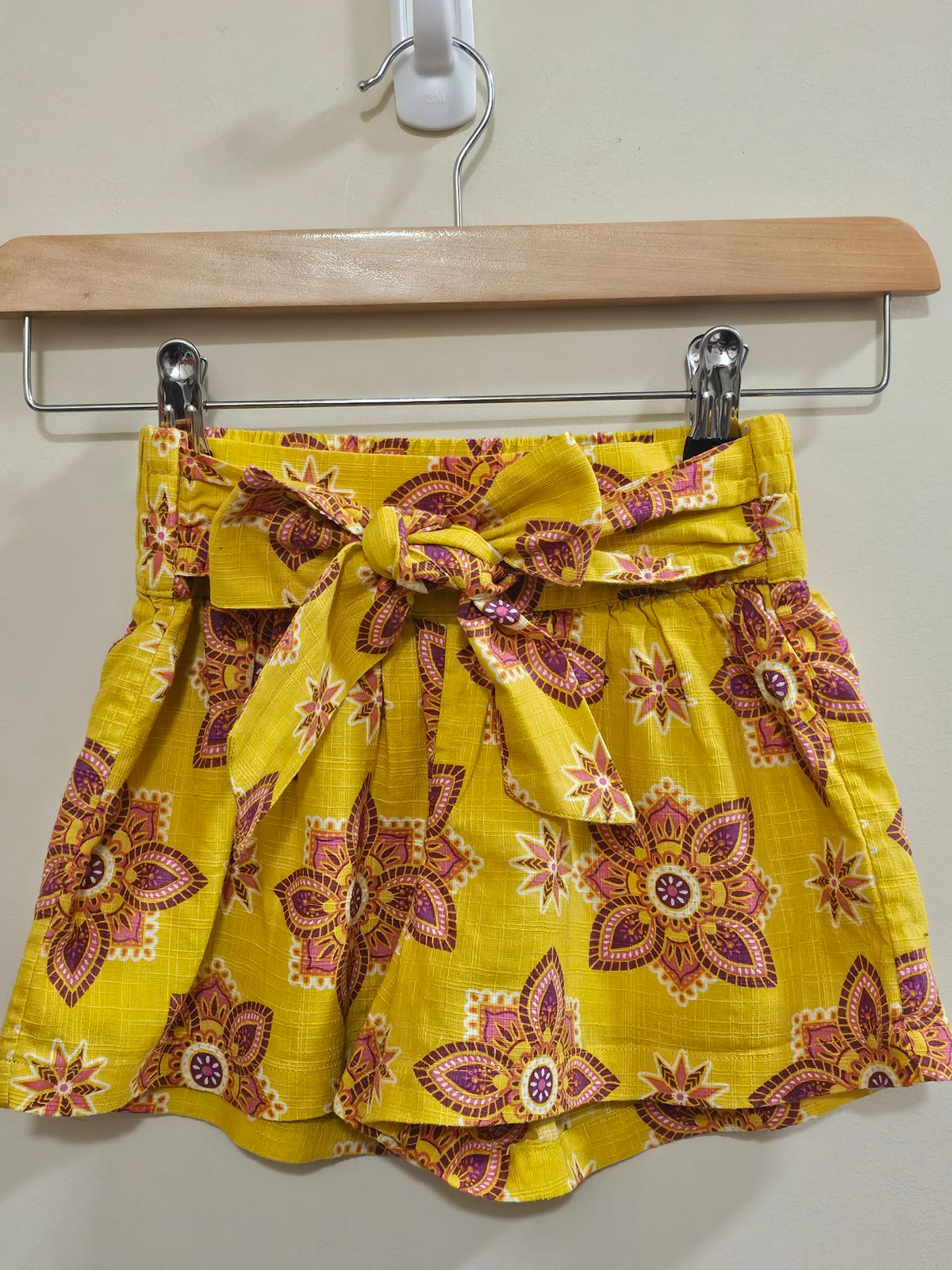 Country Road Yellow Shorts Size 2
