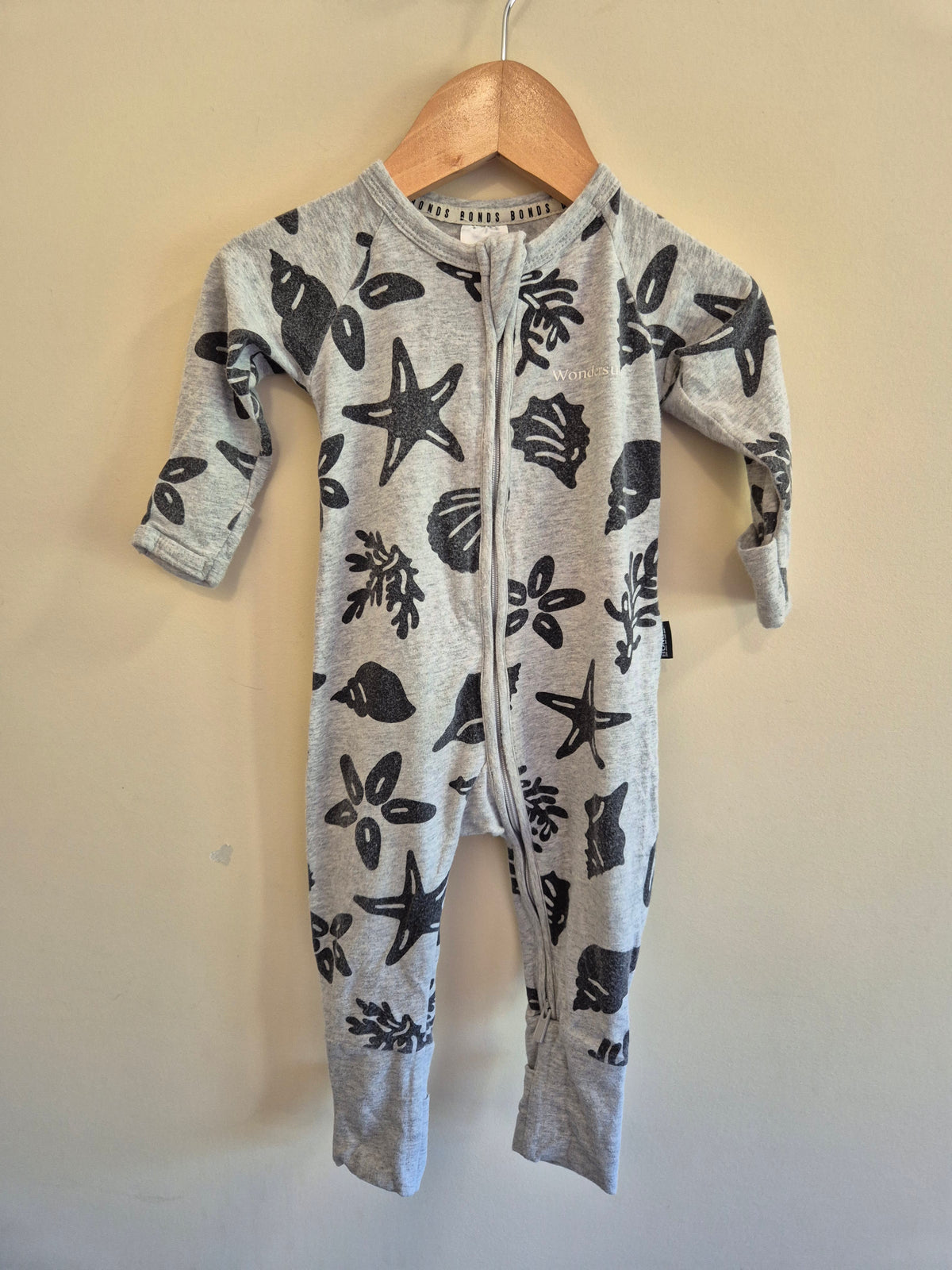 Bonds Shells Wondersuit Size 00