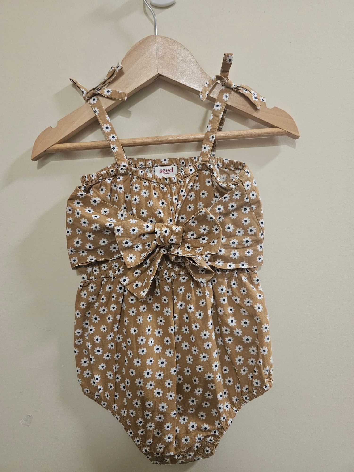 Seed Heritage Floral Neutral Bodysuit Size 00