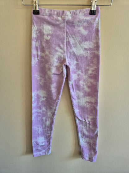 Turning Red Leggings Size 7