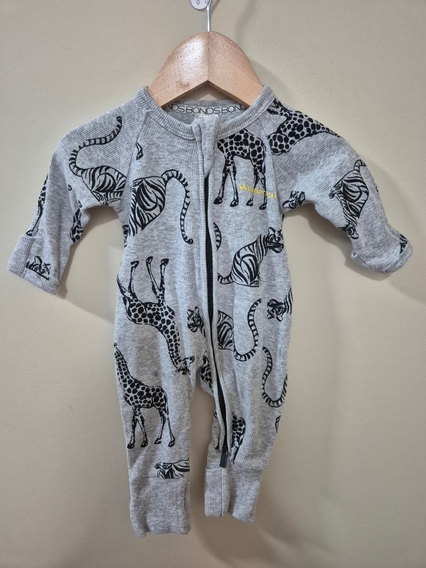 Newborn Safari Bonds Wondersuit 🦒