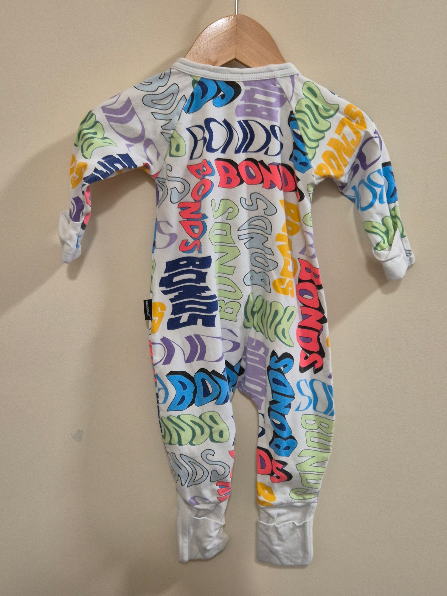 Bonds Graphic Wording Wondersuit Onesie Size 000