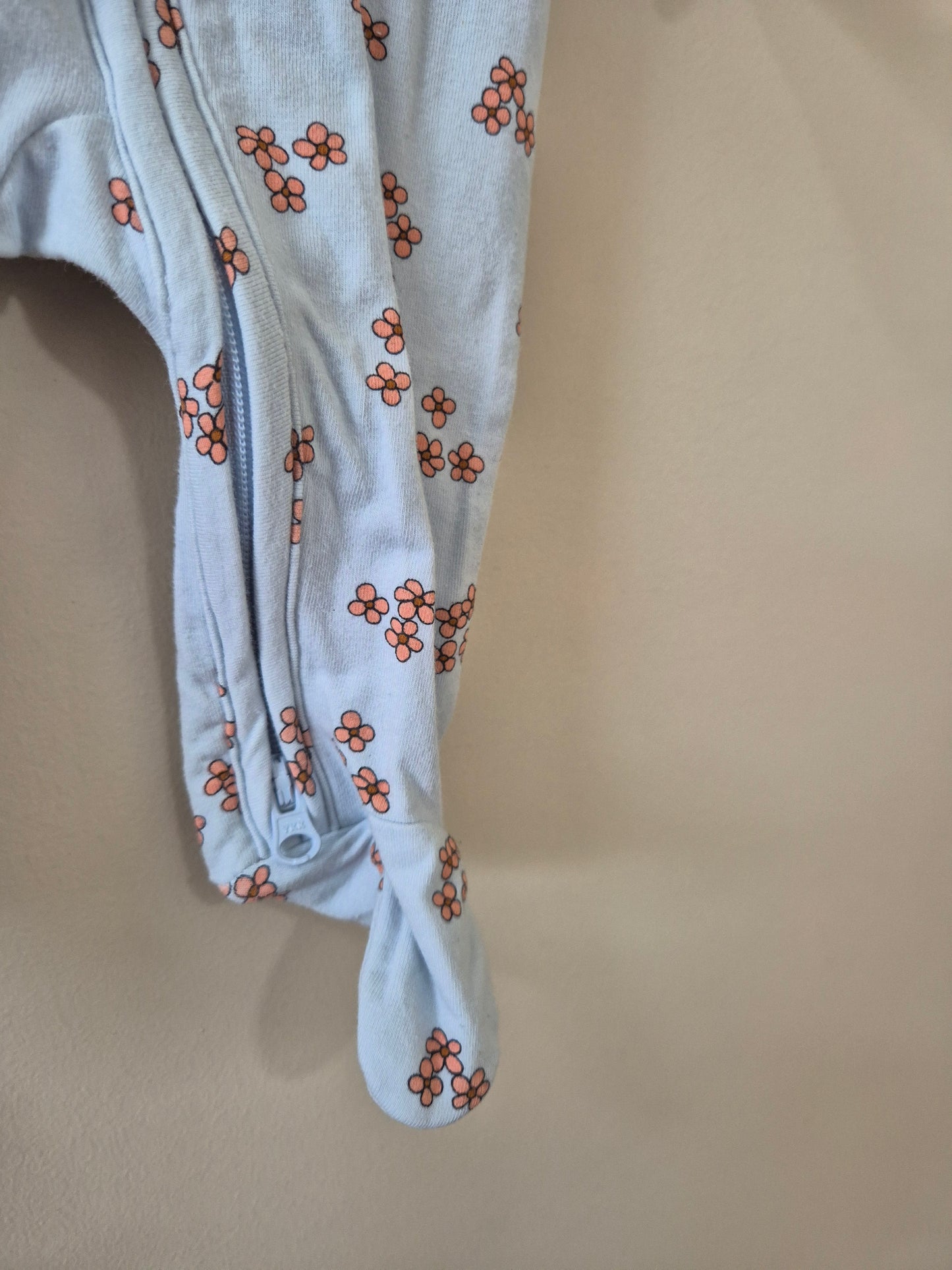 Floral Bloom Onesie - Size 00000