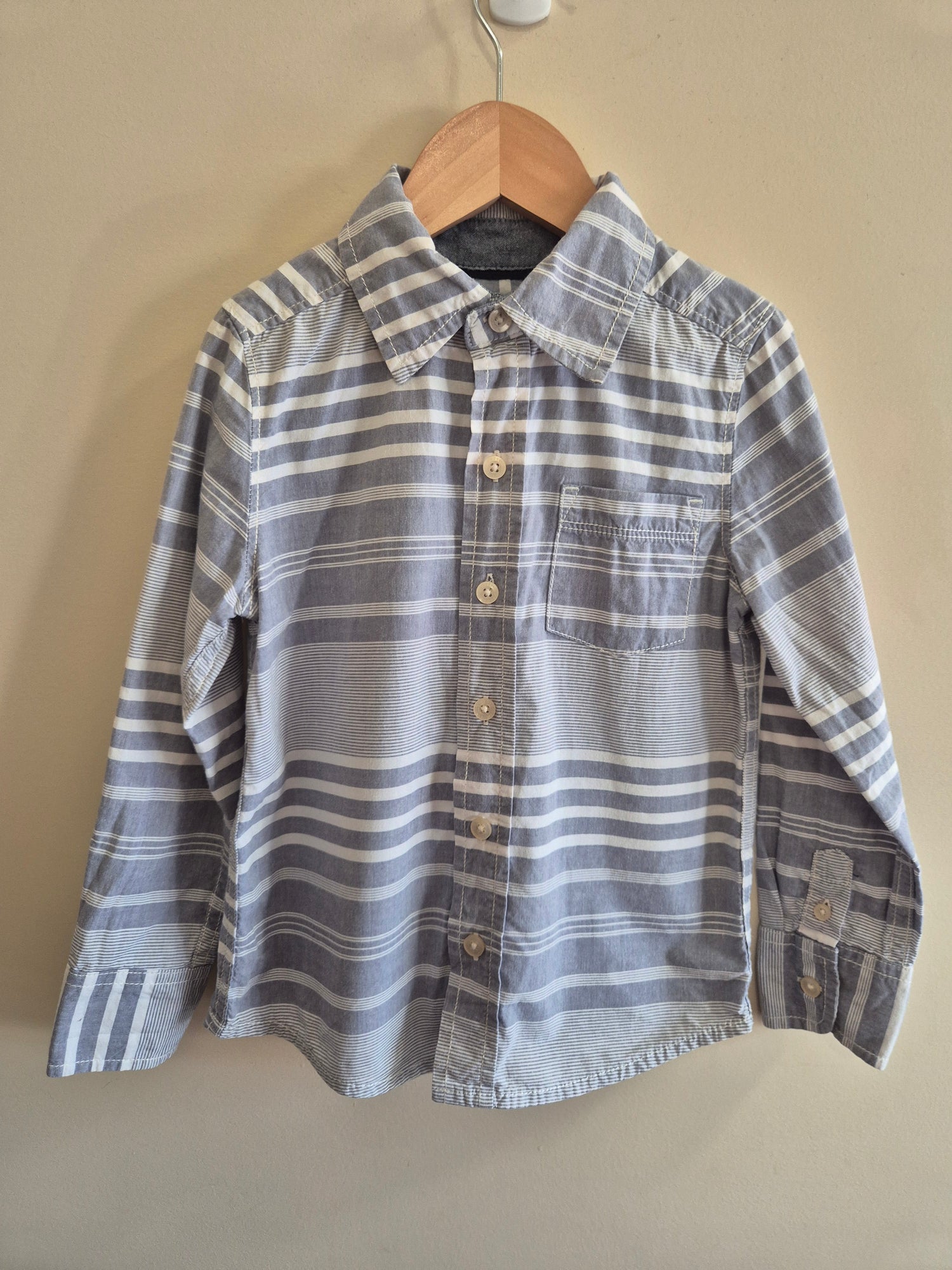 OshKosh B'gosh Long Sleeve Button Up Shirt Size 4/5
