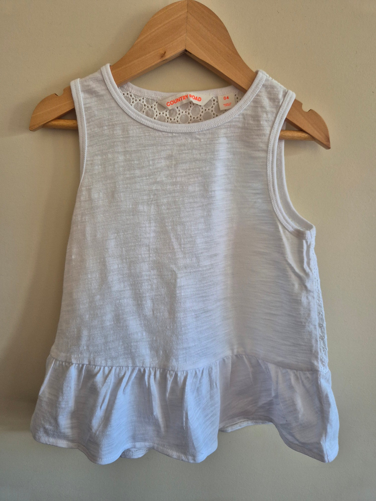 Country Road Sleeveless Shirt Size 4
