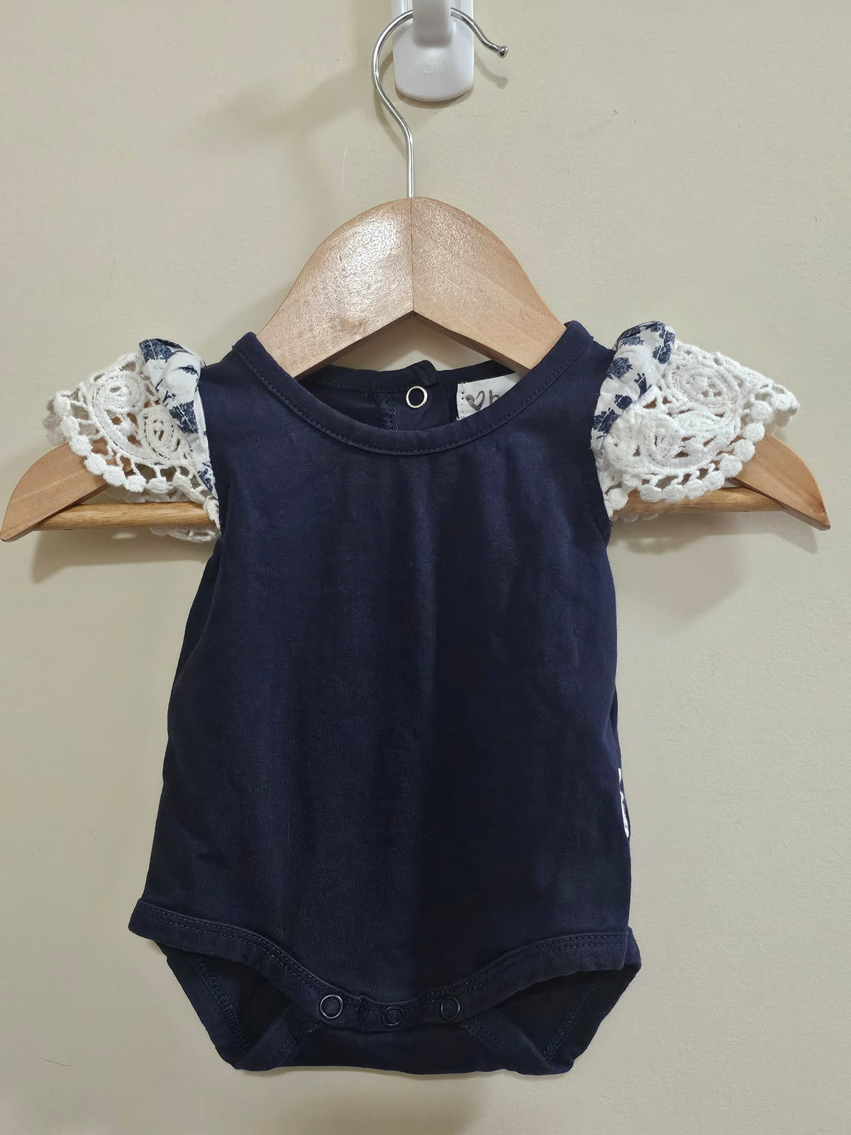 Love Henry Bodysuit Size 0000