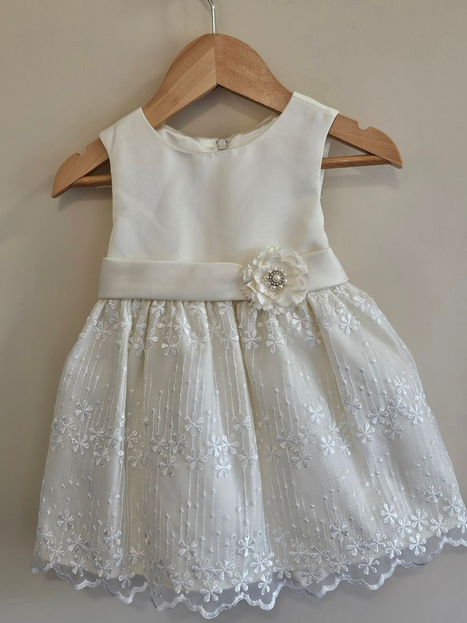 BNWT Couture Princess Dress Size 0