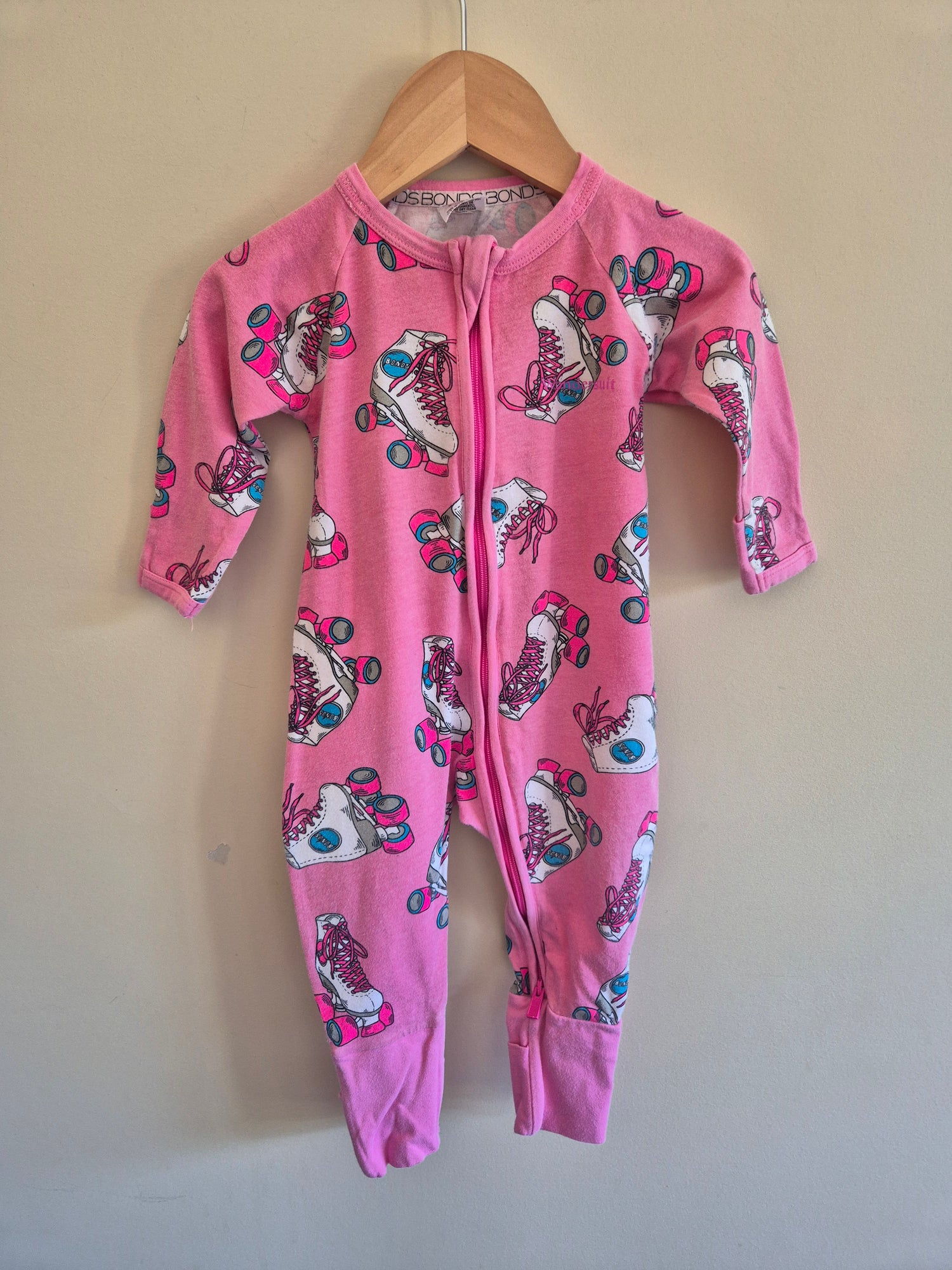 Bonds Roller-skates Wondersuit Size 00