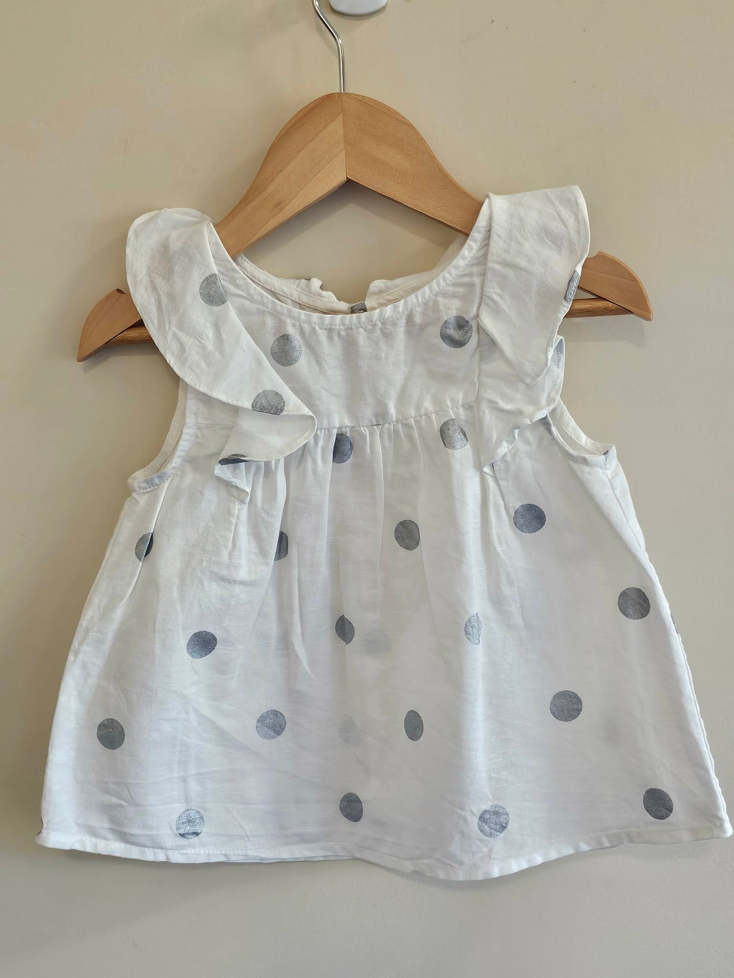 Country Road Sleeveless Shirt Size 1