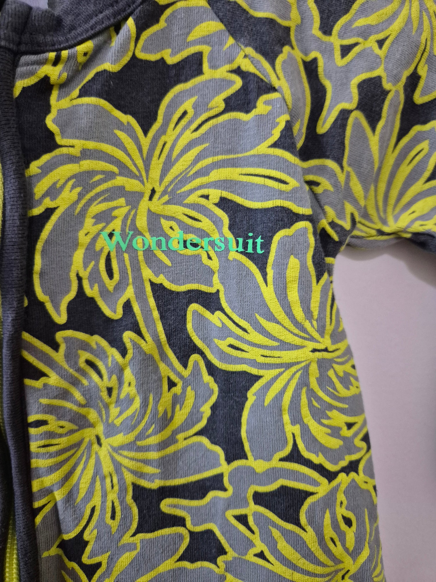 Bonds Wondersuit Size 00
