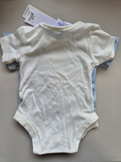 BNWT 3x Basic Target Bodysuits - 00