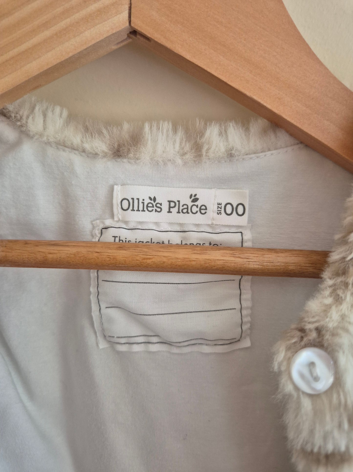 Ollies Place Faux Fur Vest Size 00