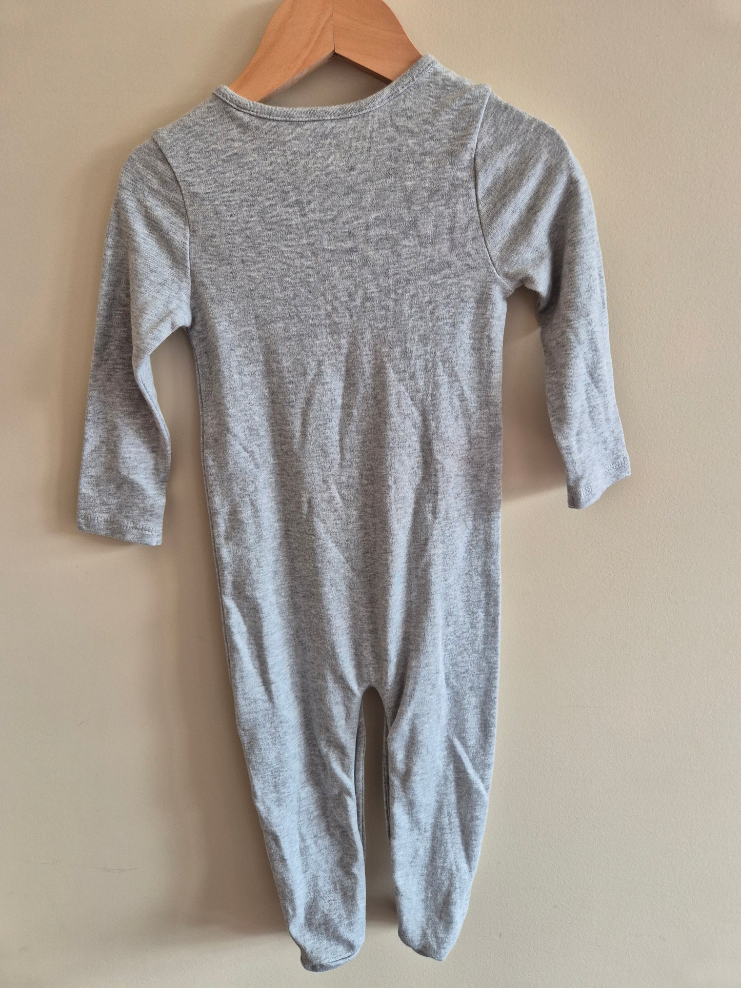 BNWT GUESS Onesie Size 12 months