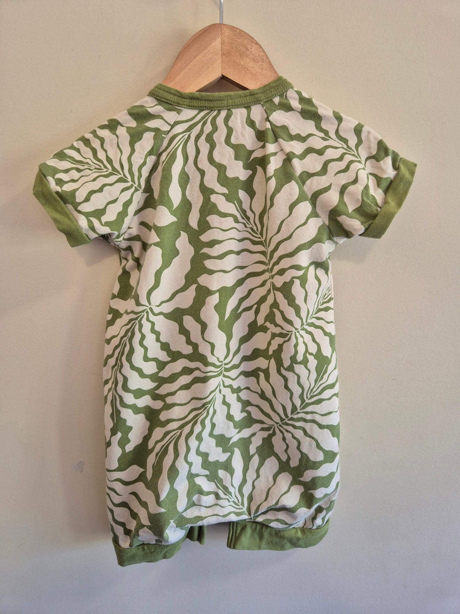 Bonds Green Leaves Wondersuit Romper Size 1
