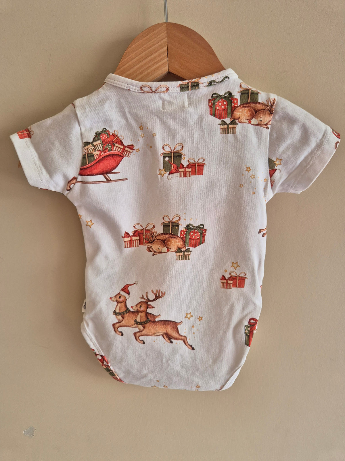 Snuggle Hunny Christmas Bodysuit Size 000