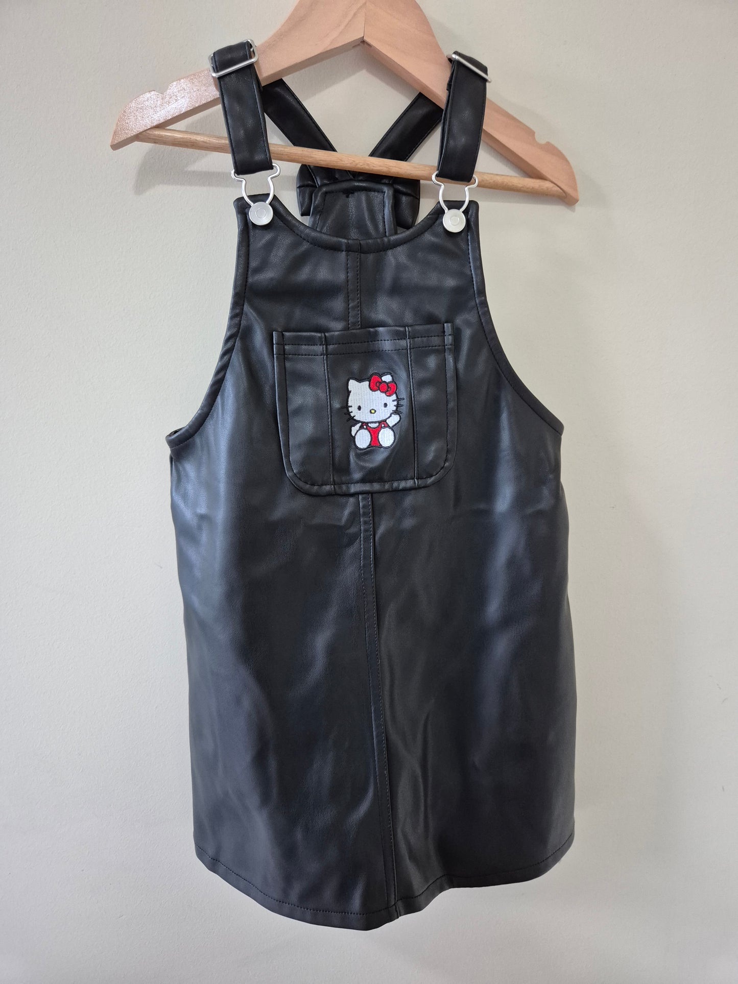 Hello Kitty Size 5 Outfit Set