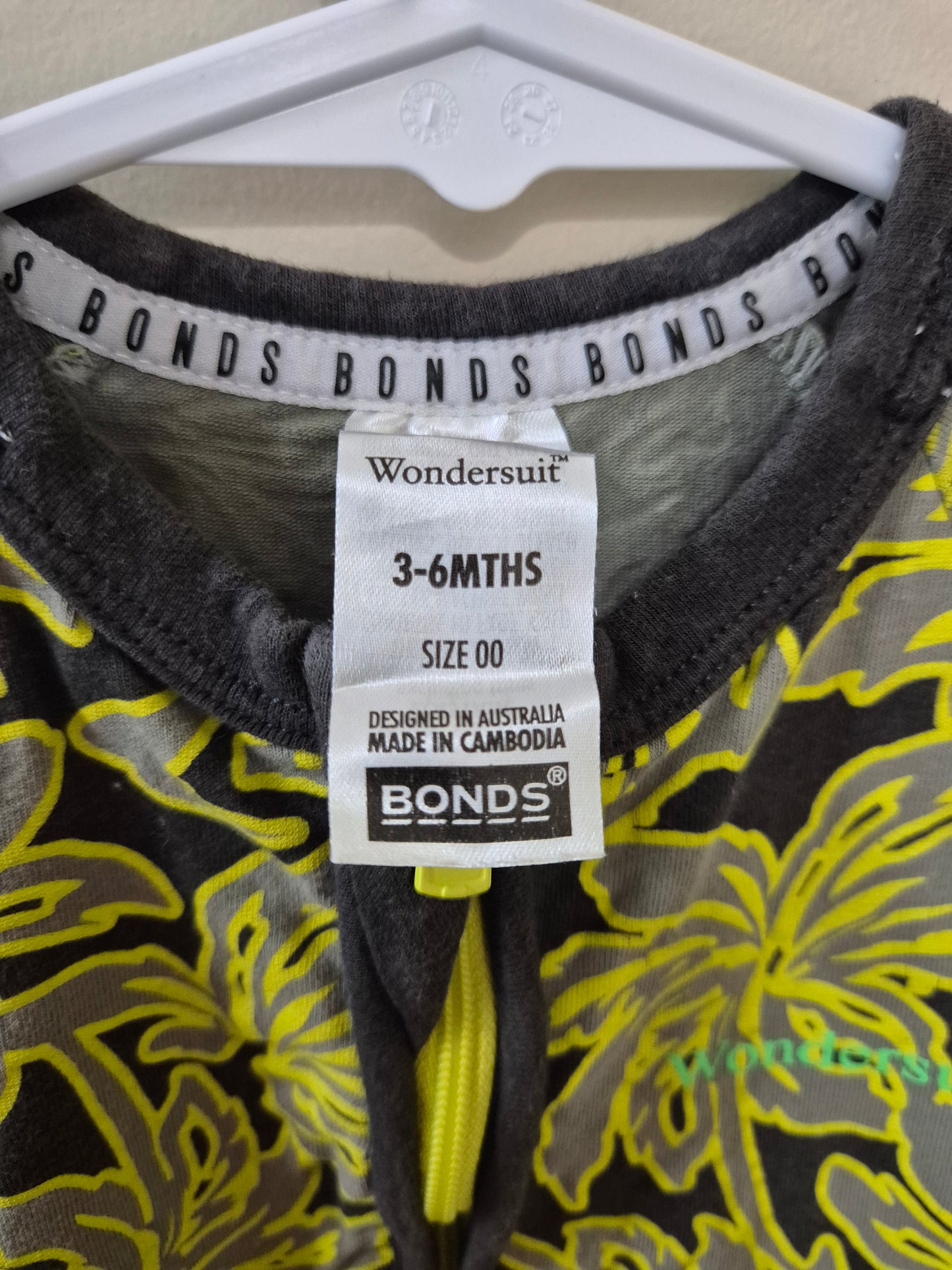 BONDS Onesie Size 3-6 months
