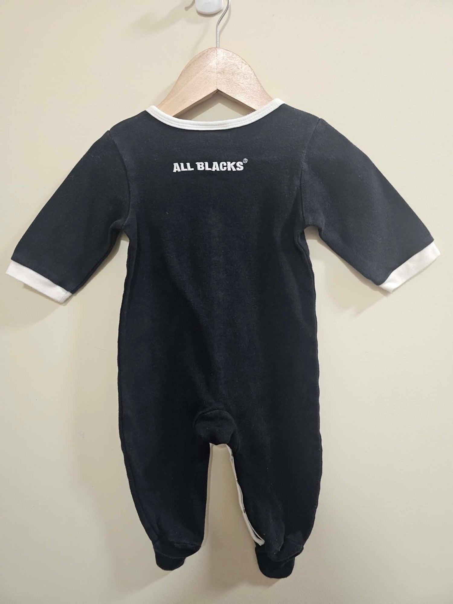 All Blacks Onesie Size 00