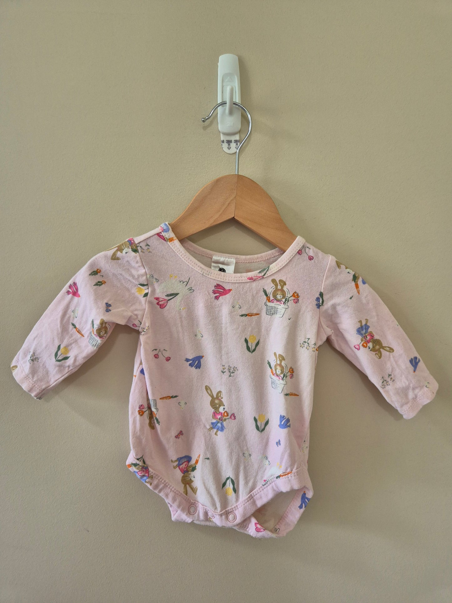 Dymples Bunny Long Sleeve Onesie Size 00