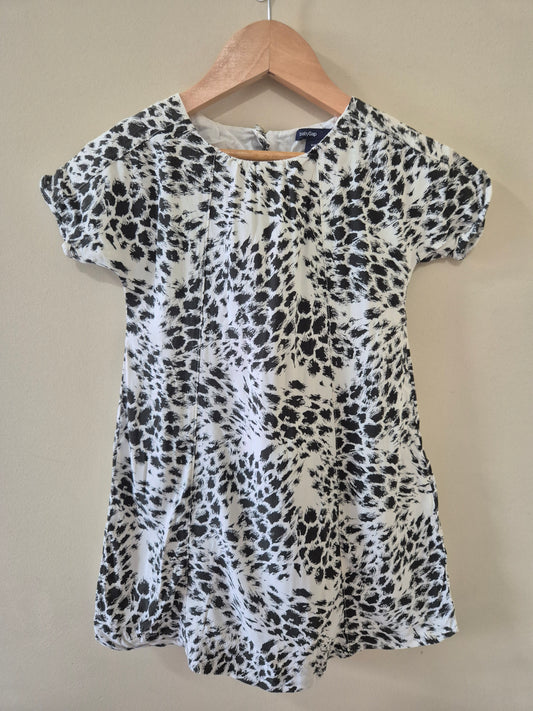 Baby Gap Size 4 Classic monochrome print Dress