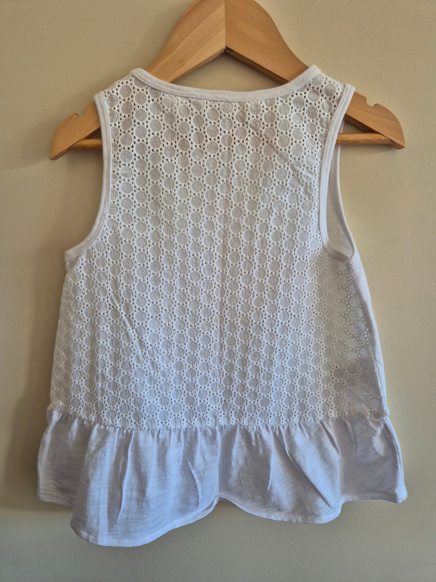 Country Road Sleeveless Shirt Size 4